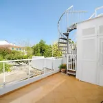 Schoene Kuerzlich Renovierte Wohnung Mit Klimaanlage Und Meerblick In Barcares