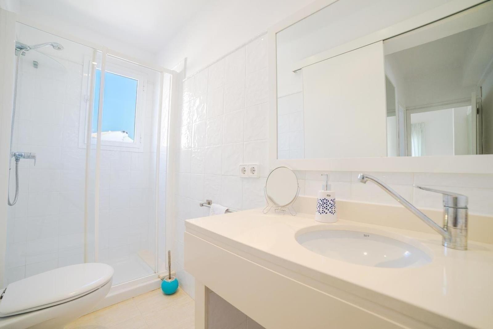 Schoene Kuerzlich Renovierte Mit Klimaanlage Und Meerblick In Barcares Alcudia (Mallorca)