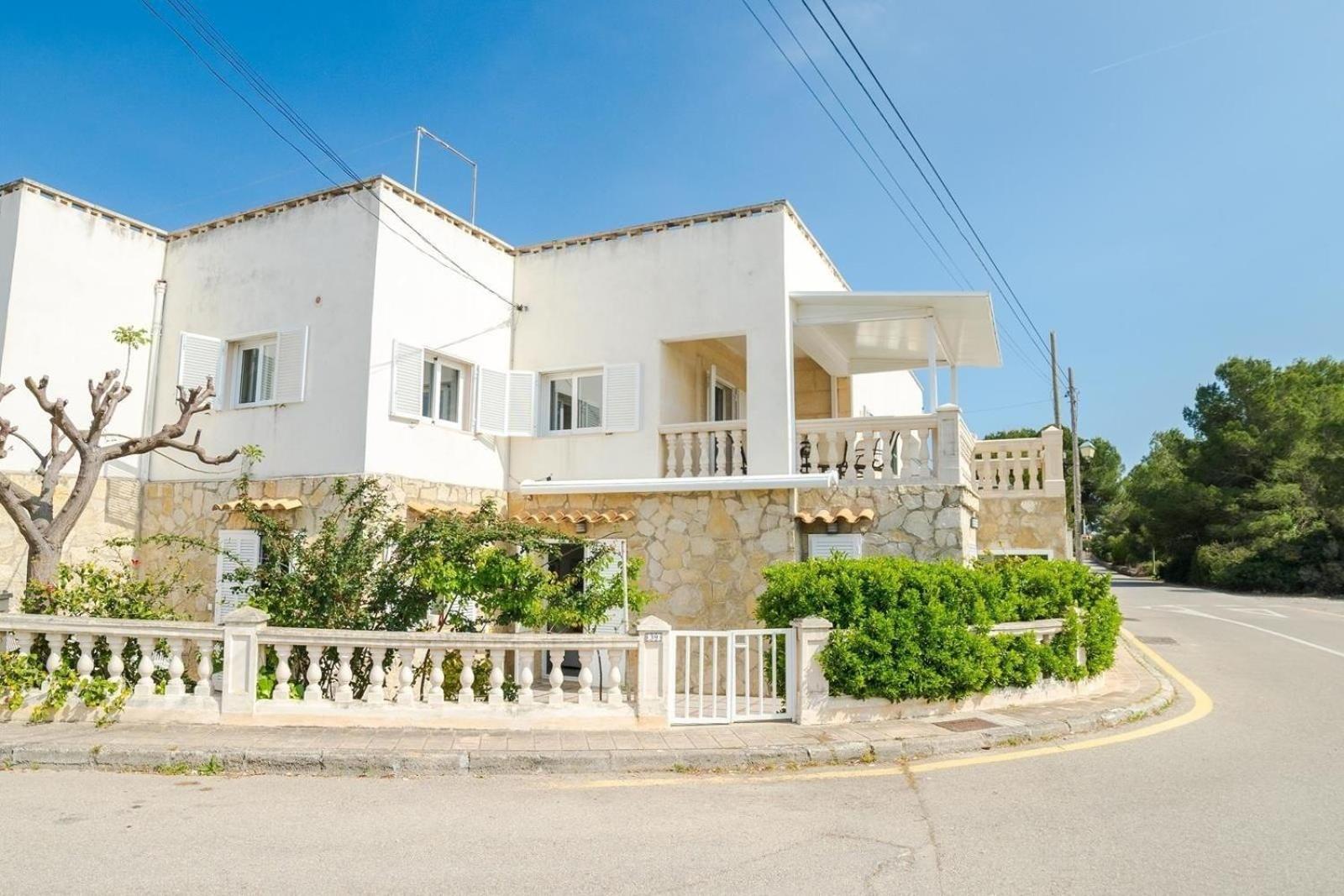 Schoene Kuerzlich Renovierte Mit Klimaanlage Und Meerblick In Barcares Alcudia (Mallorca)